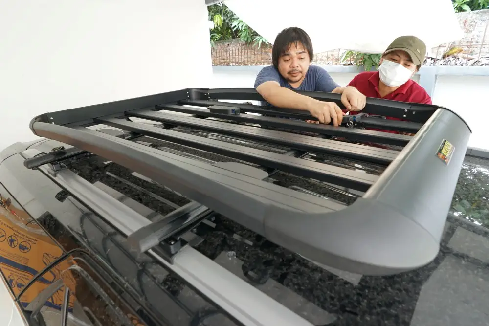 แร็คหลังคาแบบมีกุญแจ